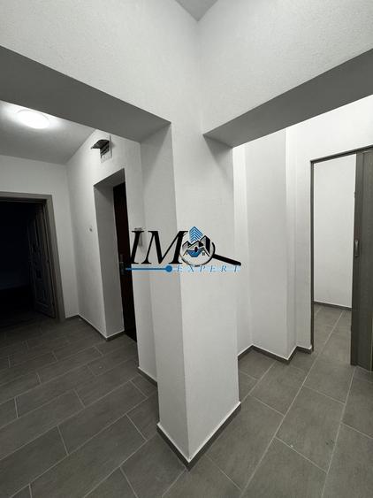 Apartament cu 3 camere decomandat în Exterior Vest