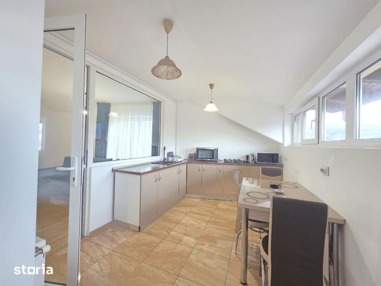 Apartament cu 4 camere decomandat în Valea Cetății
