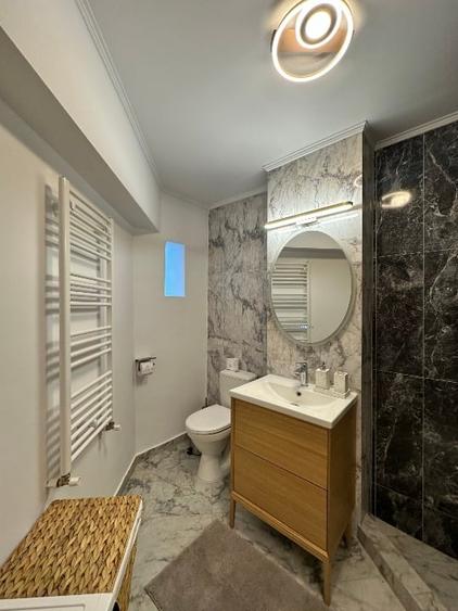 Apartament cu 3 camere decomandat, mobilat în Dacia