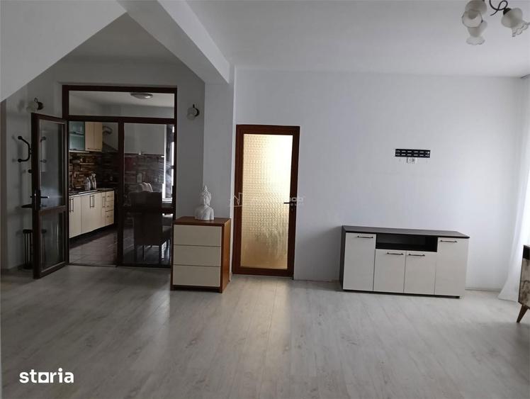 Casă cu 4 camere cu Teren 400 Mp în Central