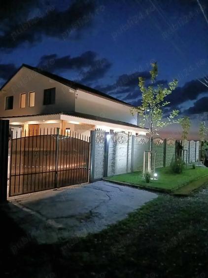 Casă cu 3 camere cu Teren 272 Mp în Sânandrei
