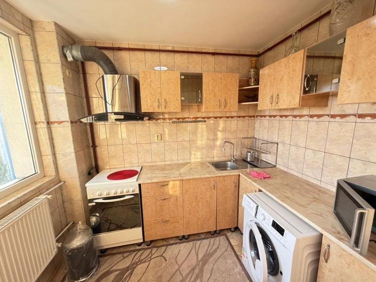 Apartament cu 2 camere semidecomandat în Gara de Nord