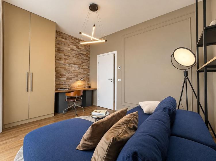 Apartament cu 3 camere decomandat, mobilat în Ultracentral