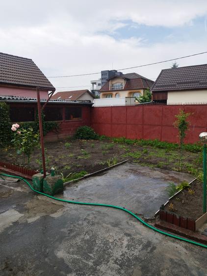 Casă individuală cu 3 camere cu Canalizare în Semicentral