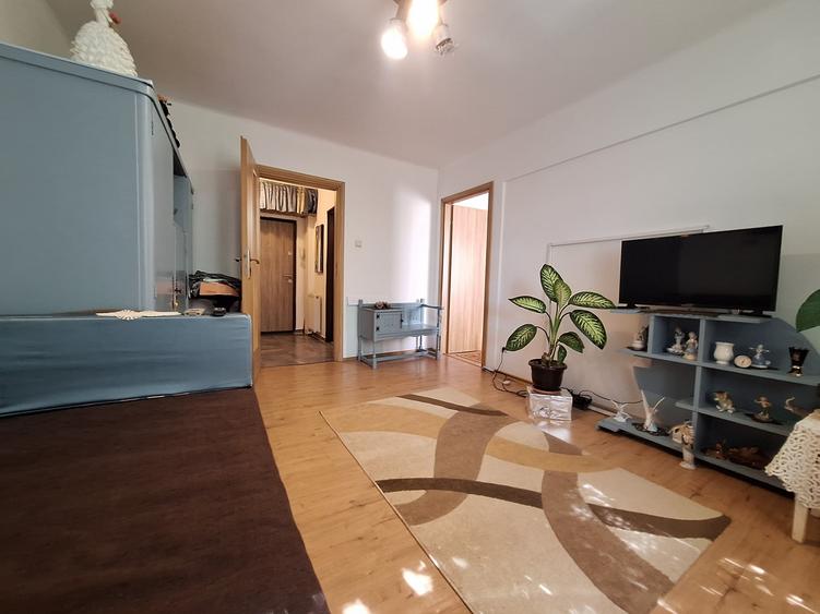Apartament cu 2 camere nedecomandat, mobilat în Brâncoveanu