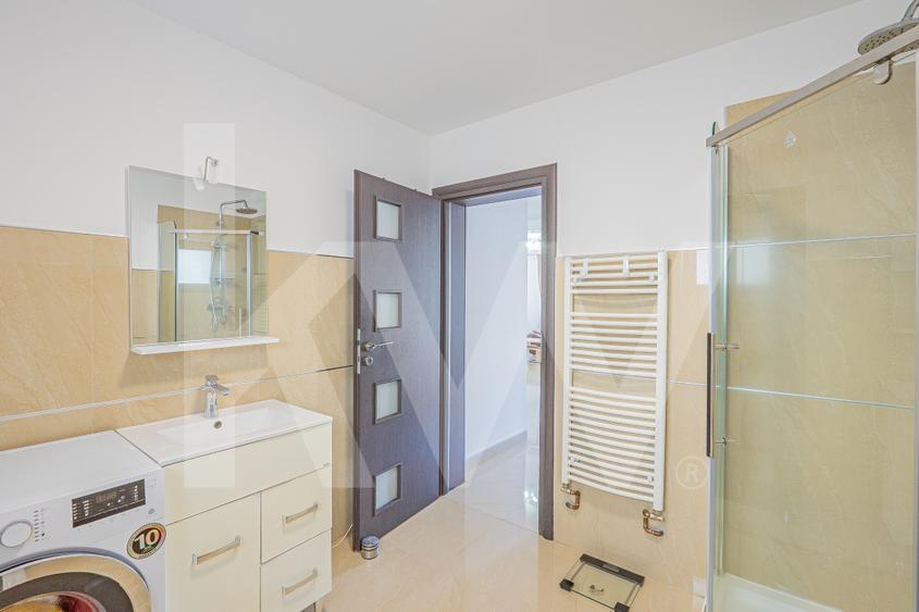 Duplex cu 4 camere cu Canalizare în Gușterița