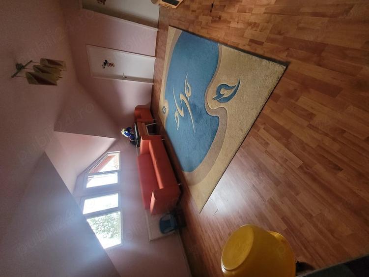 Casă cu 6 camere cu Teren 1100 Mp în Central