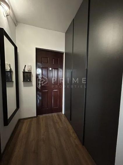 Apartament cu 3 camere decomandat în Cristești