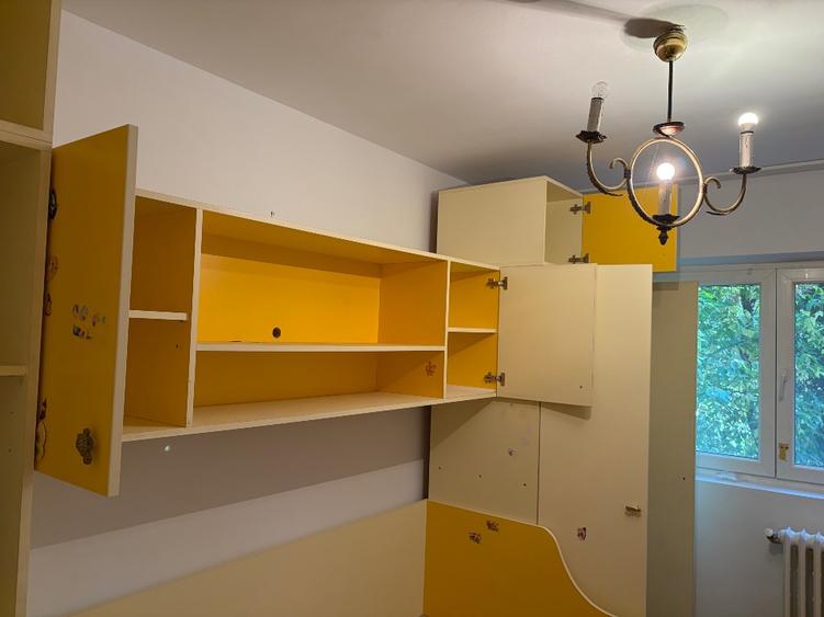Apartament cu 3 camere decomandat în Tineretului