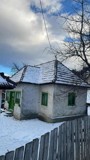 Casă în Ghimeș