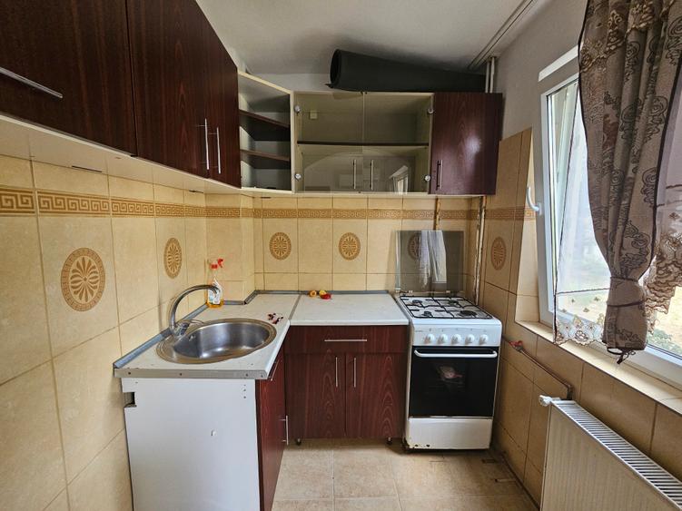 Apartament cu 2 camere semidecomandat în Șagului