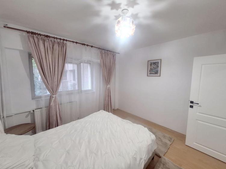Apartament cu 2 camere decomandat în Băneasa