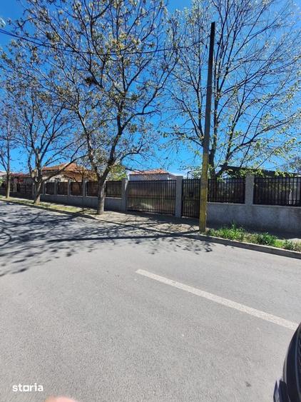 Teren de 993 mp, în Central