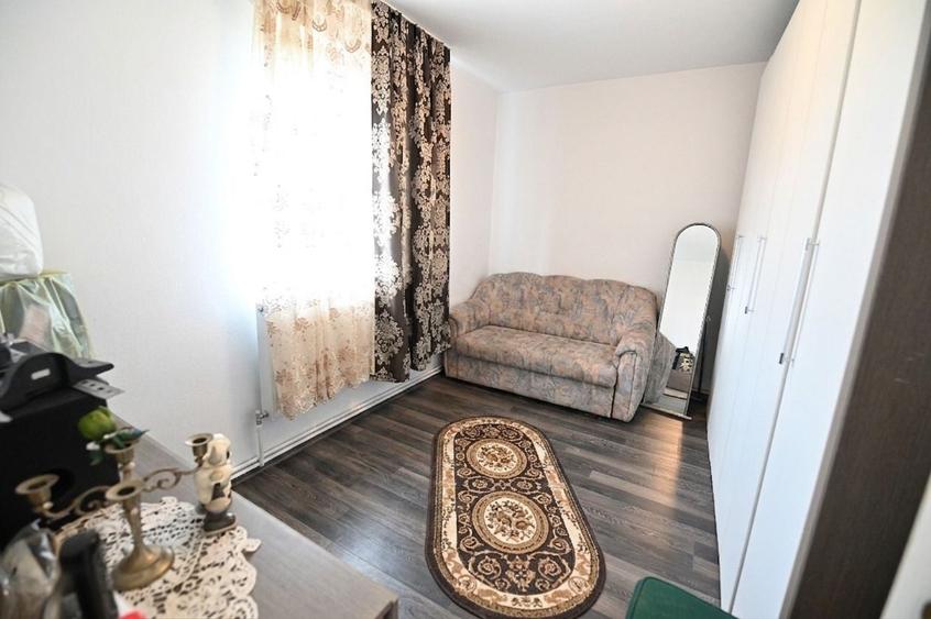 Doua case de vanzare in Carcea | 1.066 mp teren | 0% Comision - 15