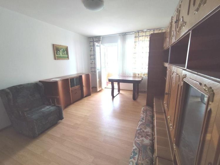 Apartament cu 3 camere decomandat, mobilat în 8 Martie