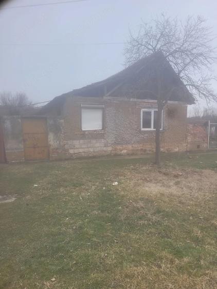 Casă cu 1 camere cu Teren 1300 Mp în Central