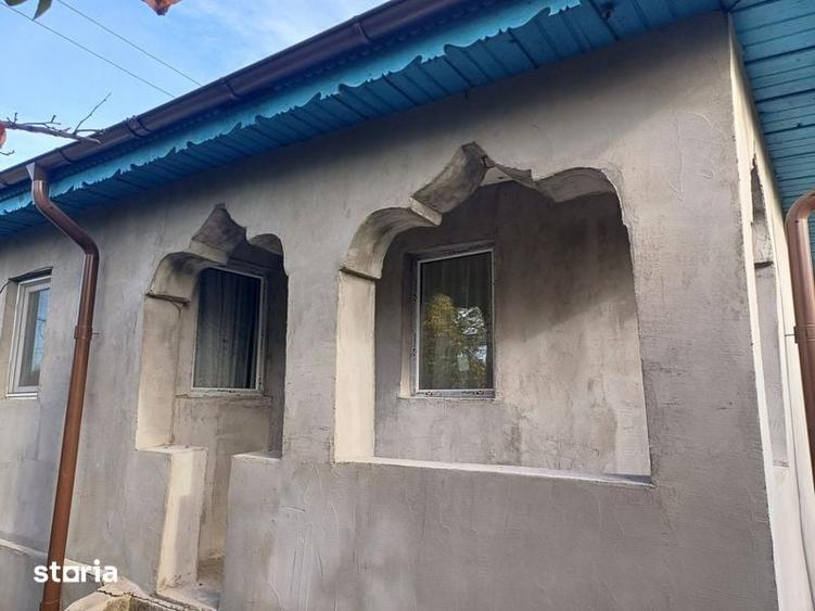 Casă cu 4 camere cu Teren 70 Mp în Colceag