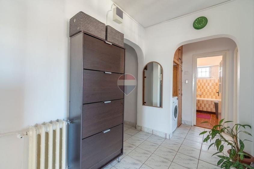 Apartament cu 2 camere decomandat, mobilat în Mărăști