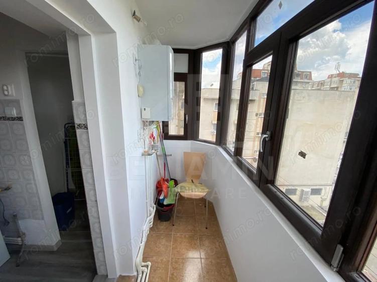 Apartament cu 3 camere decomandat în Lăpuș Argeș