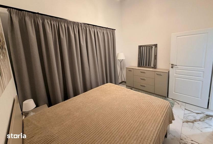 Apartament cu 3 camere decomandat în Exterior Vest