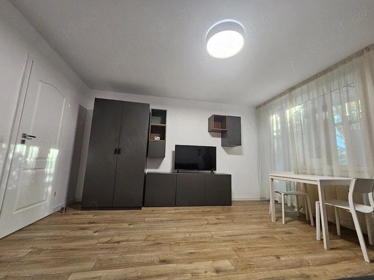Garsonieră decomandată în Central