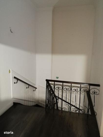 Spațiu comercial, de 330 mp, în Rosetti