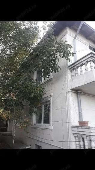 Casă cu 6 camere în Central