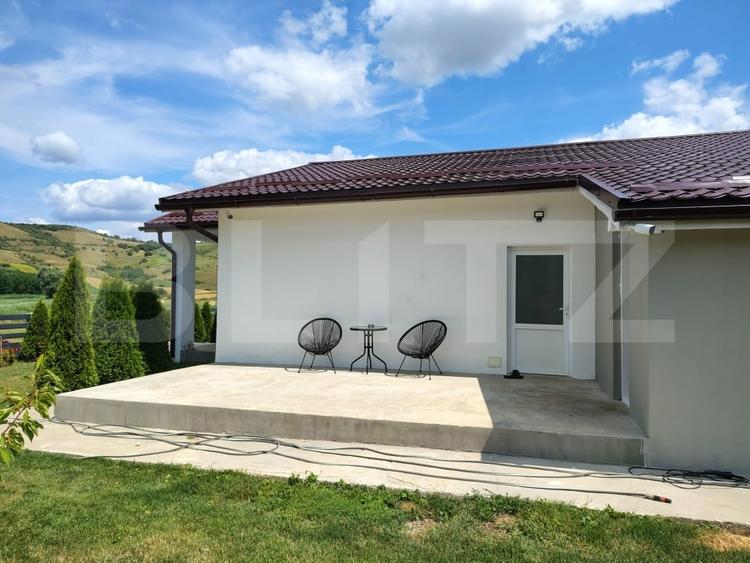 Casă individuală cu 4 camere cu Teren 1400 Mp în Suatu