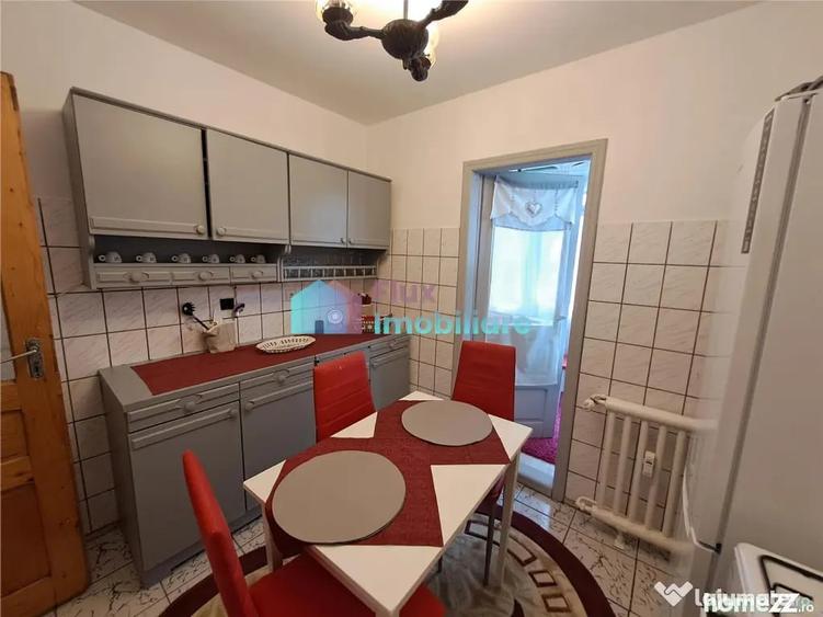 Apartament cu 3 camere decomandat în Obcini