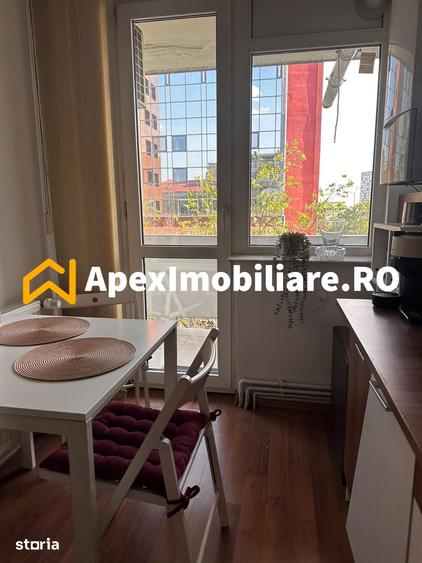 Apartament cu 2 camere semidecomandat în P-ța Rosetti
