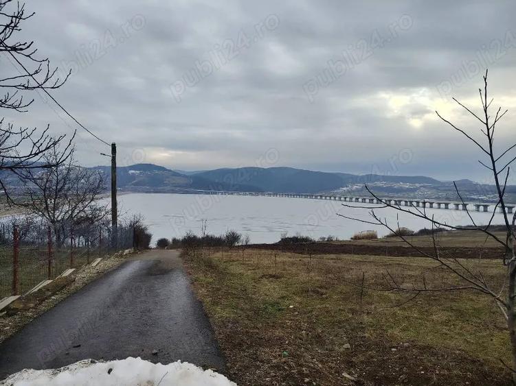 Casă cu 6 camere cu Teren 1800 Mp în Suplacu de Barcău