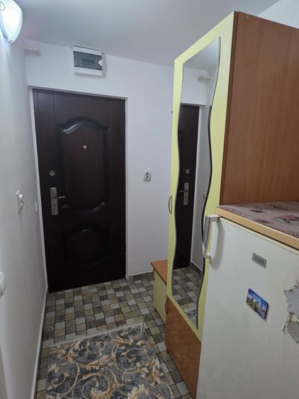 Garsonieră în Uiești