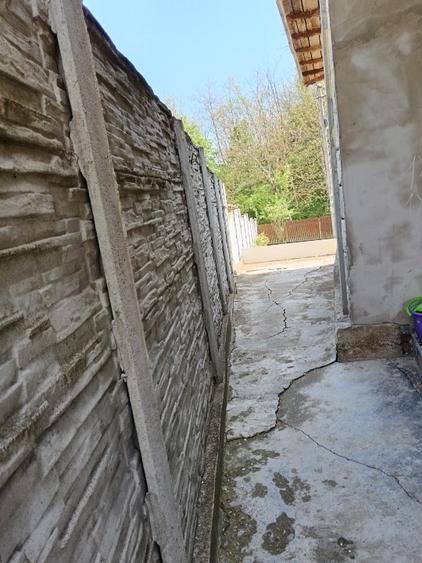 Casă individuală cu 3 camere cu Teren 6100 Mp în Micești