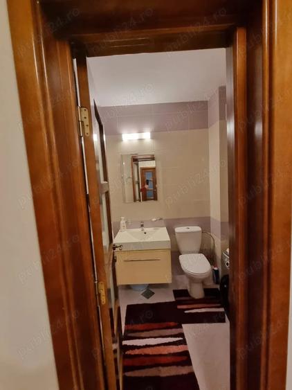 Apartament cu 3 camere decomandat, mobilat în Bucium