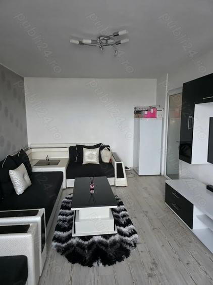 Apartament cu 3 camere decomandat în Nord