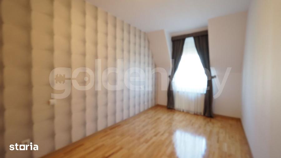 Casă cu 6 camere cu Teren 200 Mp în Central