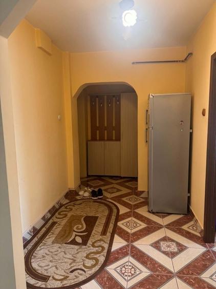Apartament cu 2 camere semidecomandat în Găvana