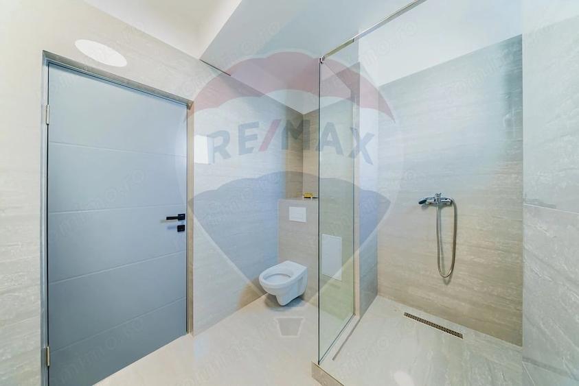 Apartament cu 2 camere semidecomandat în P-ța Spitalului