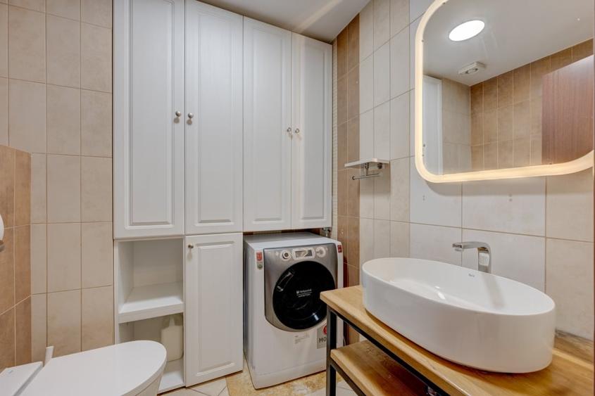 Apartament cu 3 camere decomandat, mobilat în Sisești
