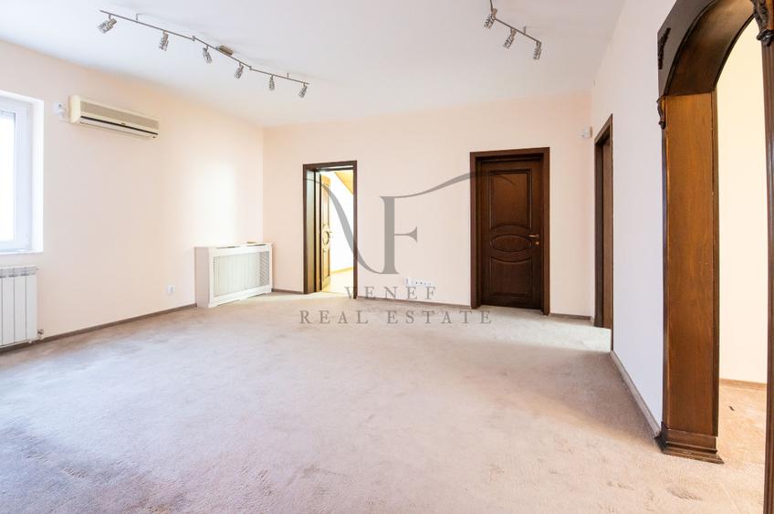 Vila EXCLUSIVISTA PREMIUM 22 camere 8 bai lift piscina sauna panouri fotovoltaic - 9