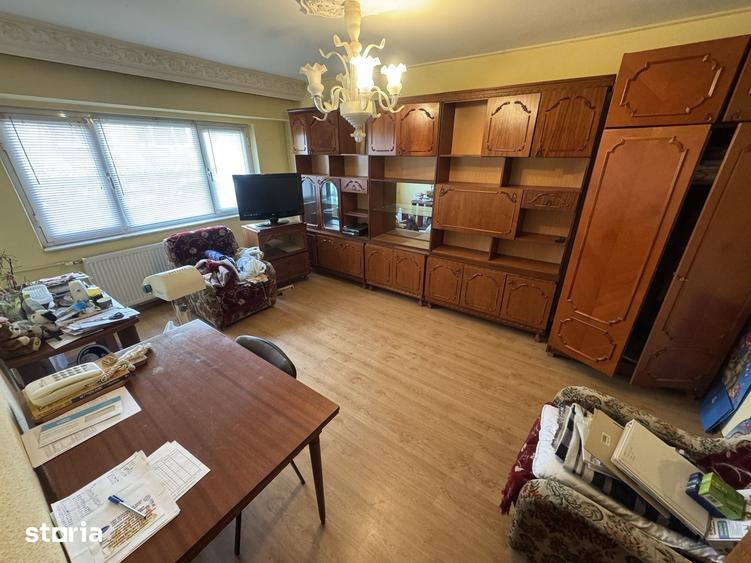 Apartament cu 3 camere decomandat în ICIL