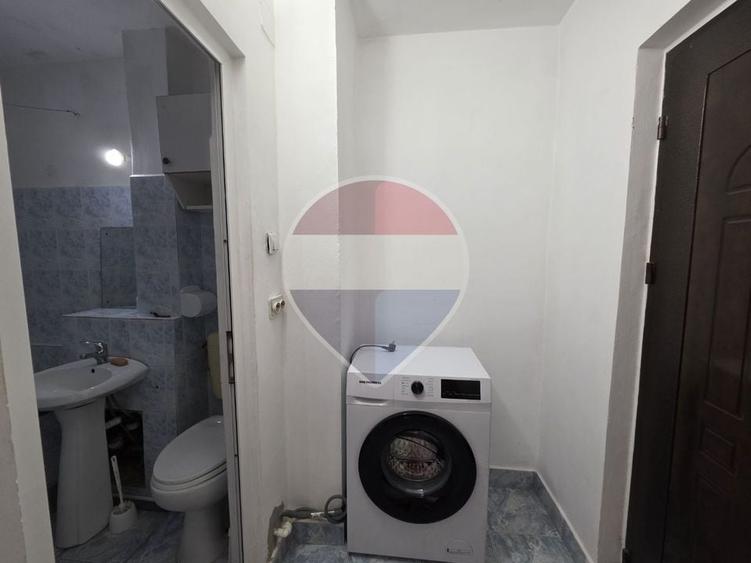 Garsonieră semidecomandată, mobilată în Micălaca