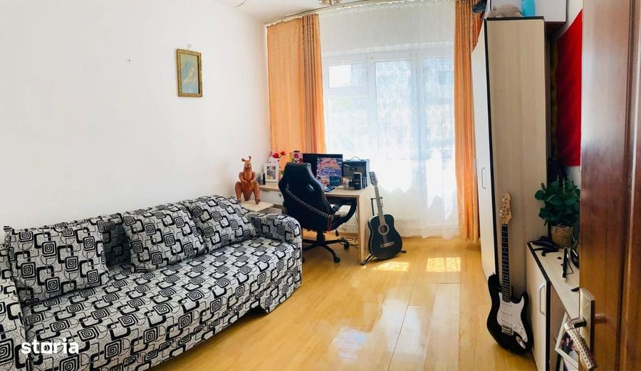 Apartament cu 3 camere în Piața Nouă