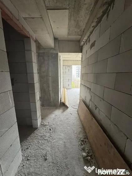 Apartament cu 3 camere decomandat în Abator