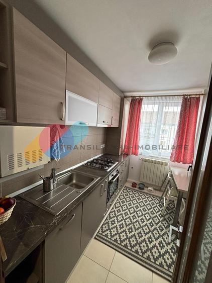 Apartament cu 3 camere semidecomandat, mobilat în Grigorescu