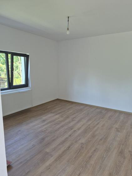 Casă cu 3 camere în Mărgineni