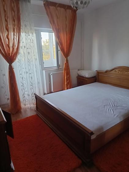 Apartament cu 2 camere decomandat în Traian
