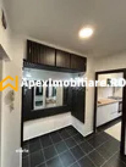 Apartament cu 2 camere decomandat în Titan — fotografia 1