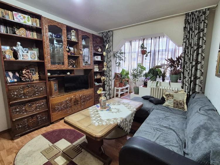 Apartament cu 2 camere nedecomandat în Central