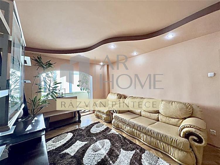 Apartament cu 4 camere decomandat în Cantacuzino